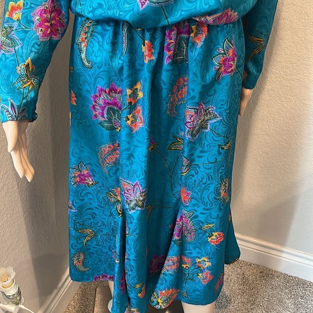 Vintage 70’s Lord&Taylor paisley print teal dress w/shoulder pads,elastic waist. - Picture 3 of 14